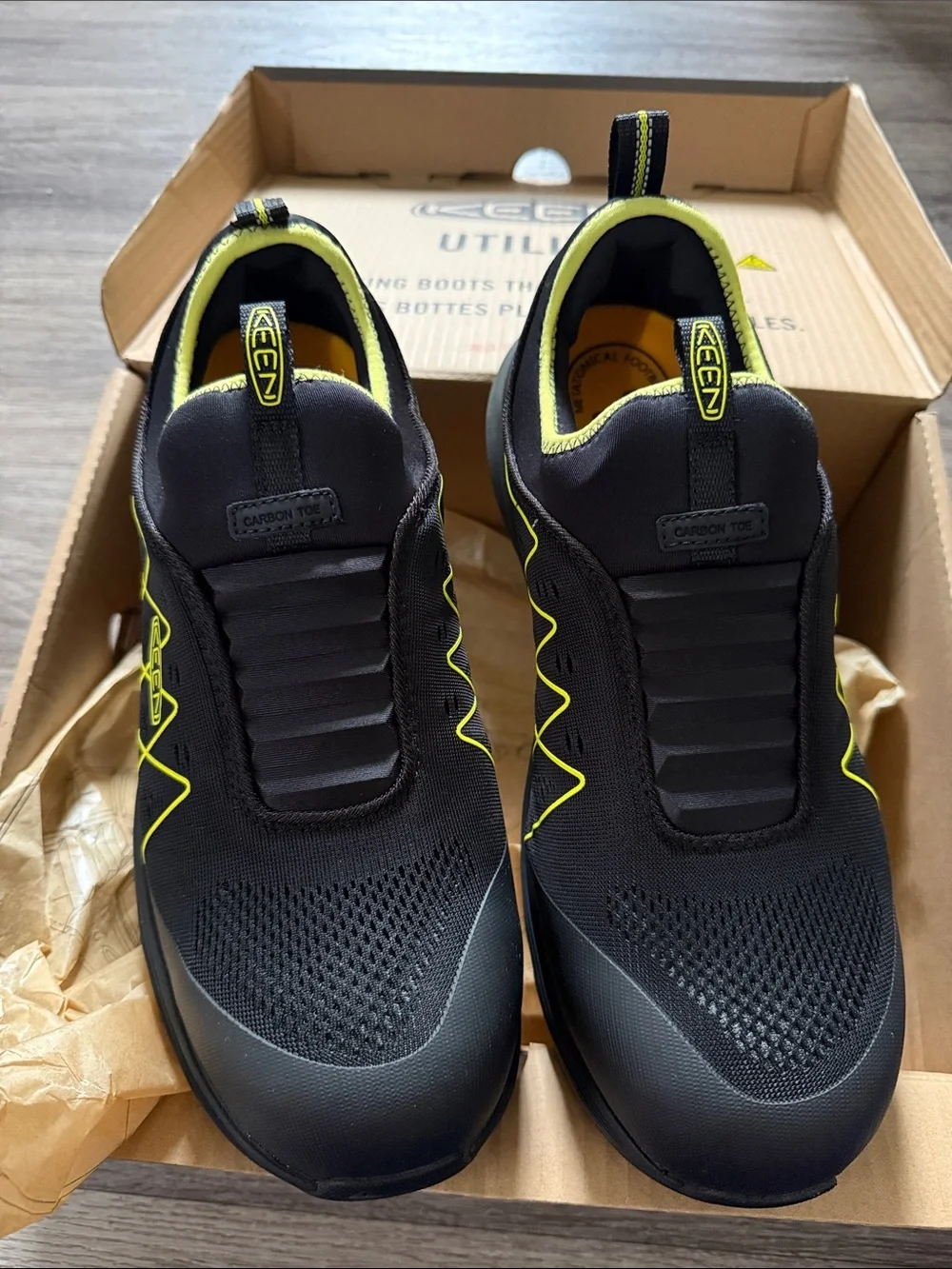 KEEN Vista Energy Shift in Black 12M Utility Footwear Work